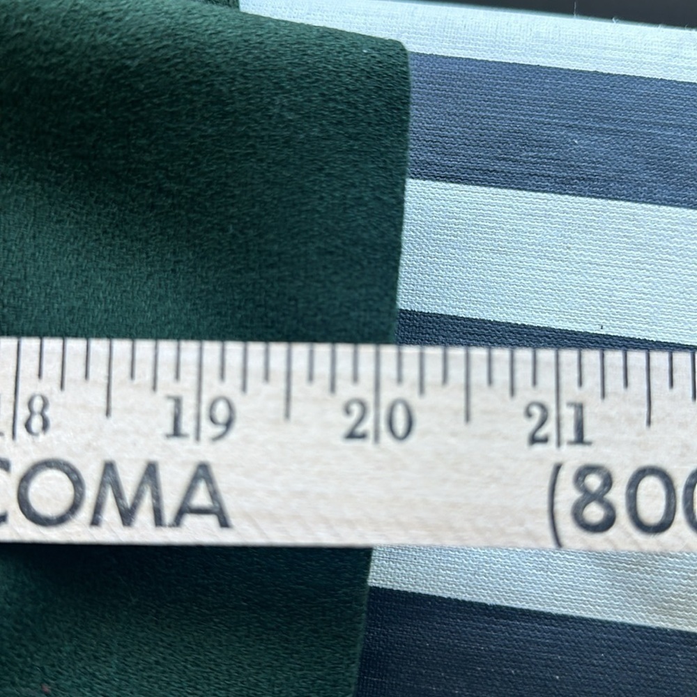ICE CUBE by MICHAEL suit size 8 Hunter green 100% Wool and lined skirt & jacket - Picture 12 of 12